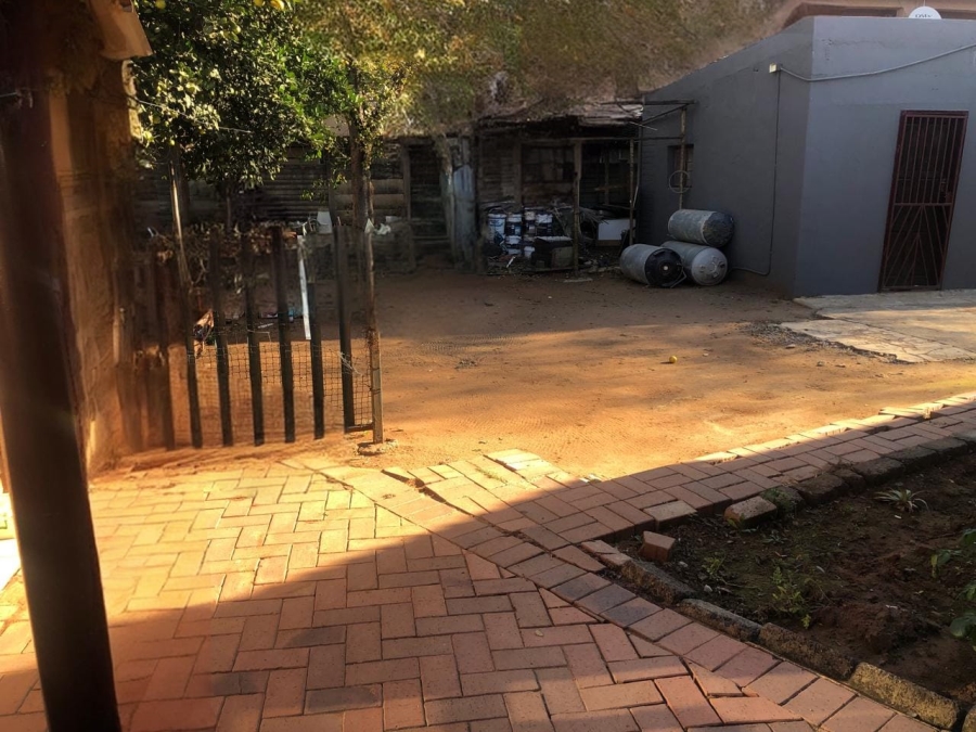 8 Bedroom Property for Sale in Rustenburg Central North West
